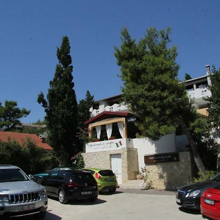 Novalja Inn 2 Bagian luar foto