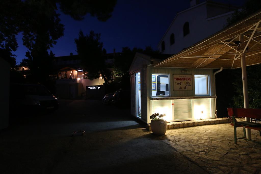Novalja Inn 2 Bagian luar foto