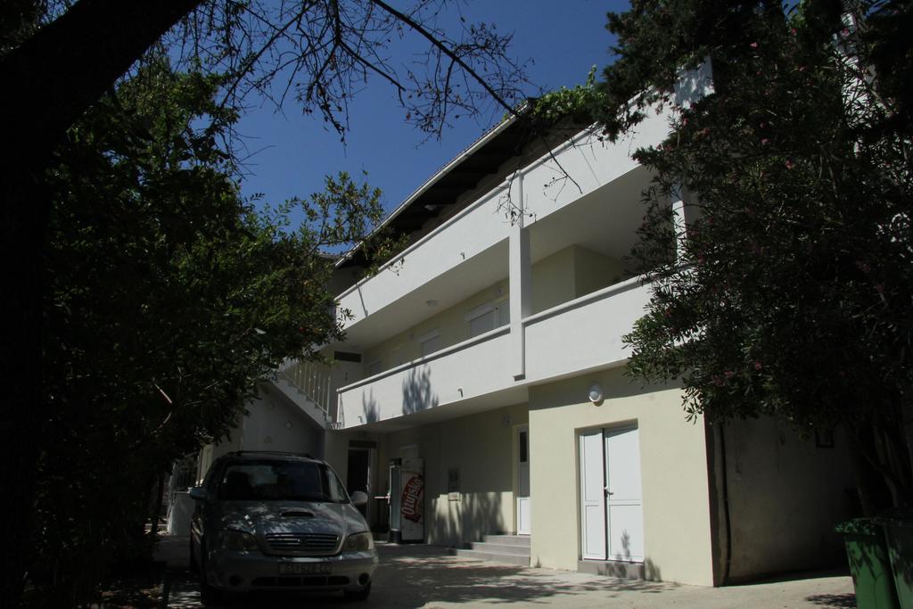 Novalja Inn 2 Bagian luar foto