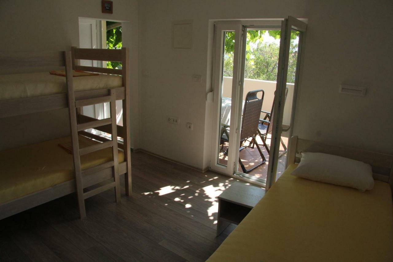 Novalja Inn 2 Bagian luar foto