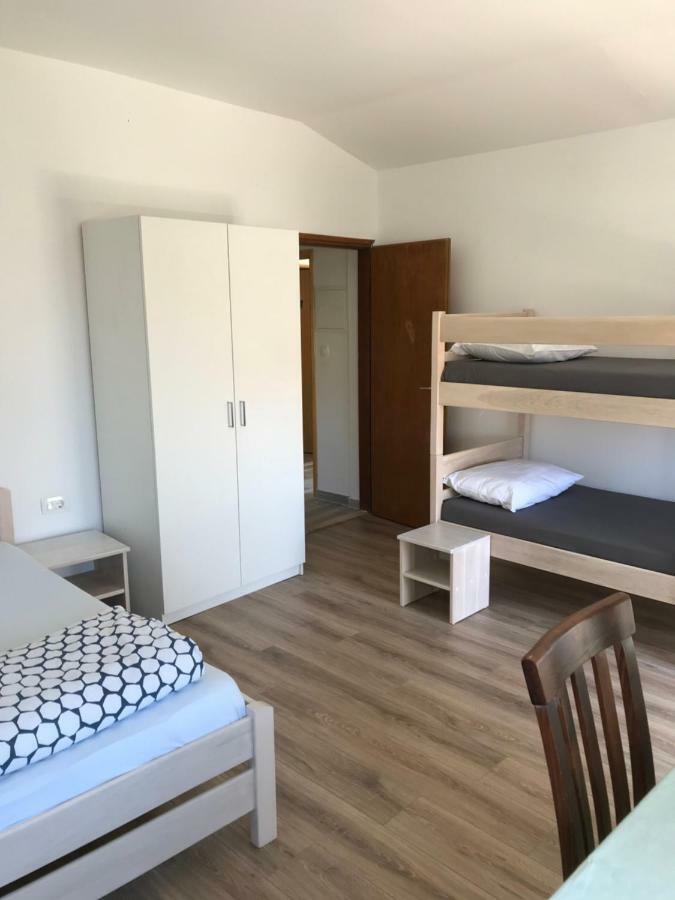 Novalja Inn 2 Bagian luar foto
